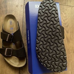 Birkenstock Women’s Arizona Soft Footbed Suede Lea